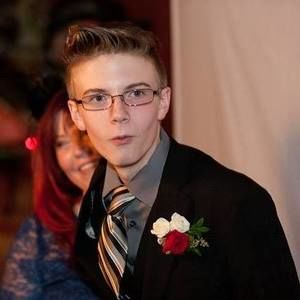 Meet your Posher, Connor